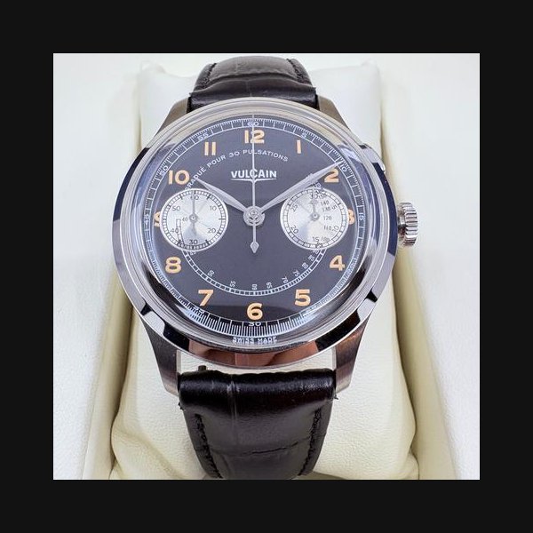 VulcainMonopusher Heritage Black & White 39mm Limited Edition. Montre neuve jamaus portée. Garantie Ref. 650157A08.BHM288