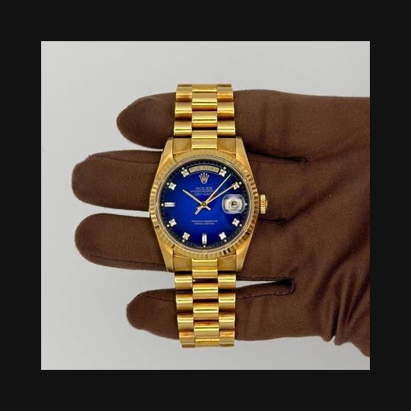 Rolex Rolex Day-Date1990 Rolex Day-Date Blue Vignette Diamond Dial 36mm Yellow Gold 18238