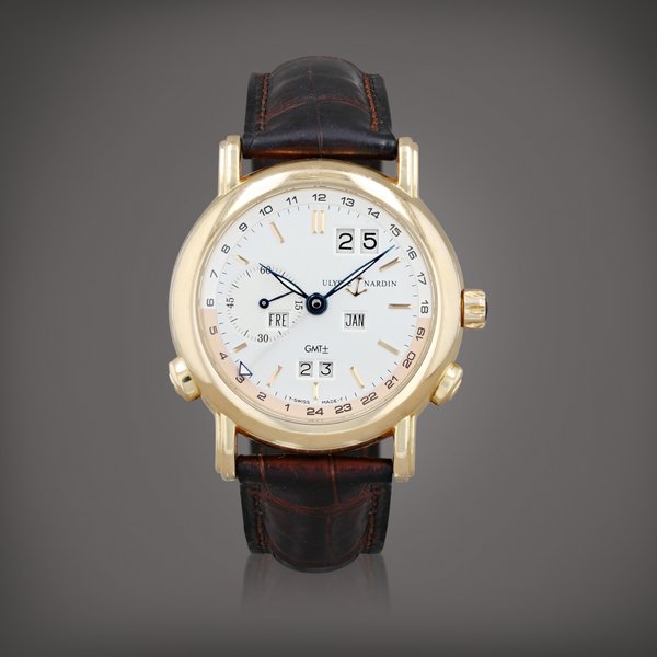 Ulysse Nardin Reference 326-22    Montre bracelet quantième perpétuel en or rose avec double fuseau horaire |  Pink gold perpetual calendar wristwatch with dual time zone    Vers 2000 |  Circa 2000