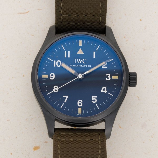 IWC IWC	Pilots Watch XVII Hodinkee Edition IW324801 · IW324801