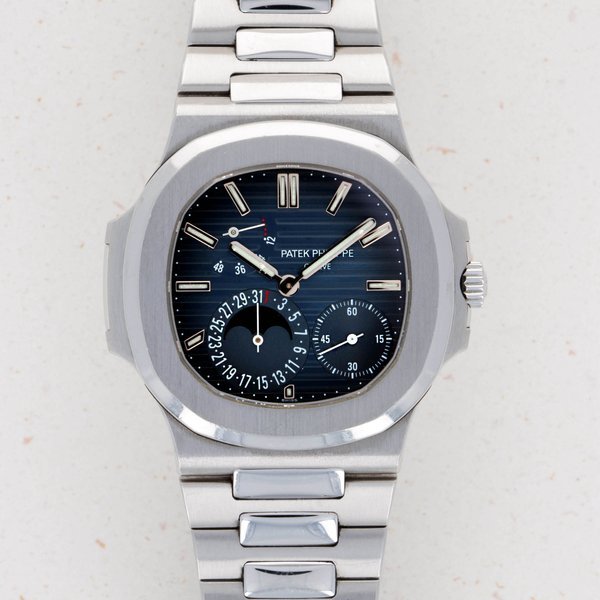 Patek Philippe Patek Philippe 5712/1A Nautilus Date Moonphase Power-reserve