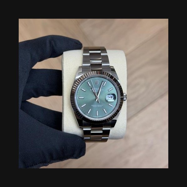 Rolex Rolex DatejustAutomatic Green Dial 18kt Men's Watch Datejust 41mm Mint Green Oyster Fluted 2026 126334