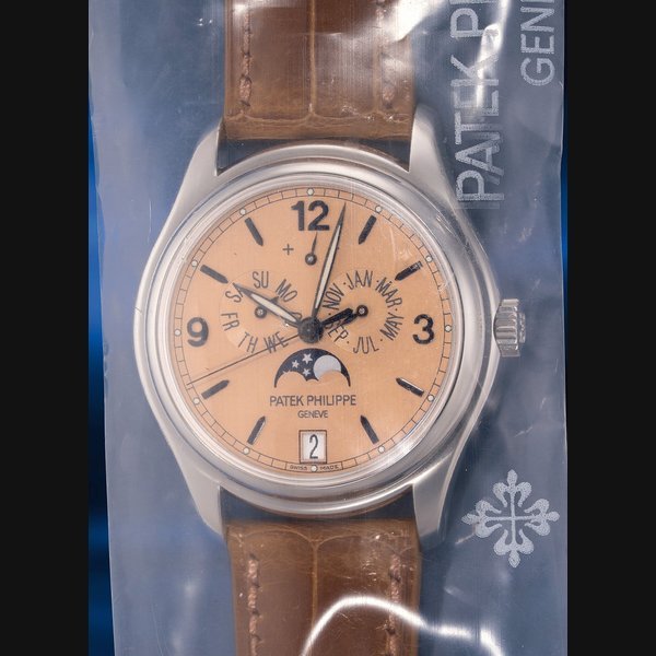 THE CONNOISSEUR Patek THE CONNOISSEUR Patek Philippe Ref. 5450P-001 Advanced Research