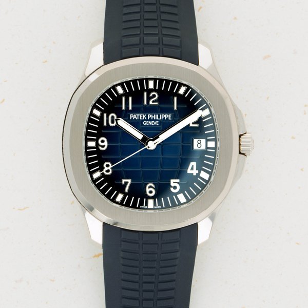 Patek Philippe Patek Philippe Jumbo White Gold Aquanaut Blue Dial 5168G-001