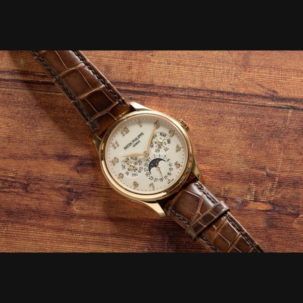 Patek Philippe Patek Philippe Perpetual Calendar 5327J