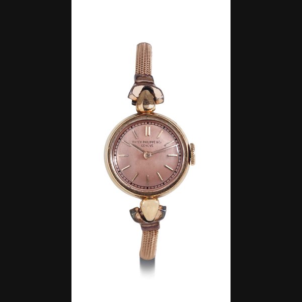 PATEK PHILIPPE. A LADY'S 18K PINK GOLD WRISTWATCH SIGNED PATEK PHILIPPE & CO., GENEVE, MOVEMENT NO. 851685, CASE NO. 622407, REF. 111, MANUFACTURED IN 1941