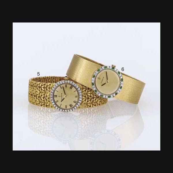 CORUM. A LADY'S 18K TWO-COLOR GOLD AND DIAMOND BRACELET WATCH SIGNED CORUM, MOVEMENT NO. 85181, CIRCA 1985