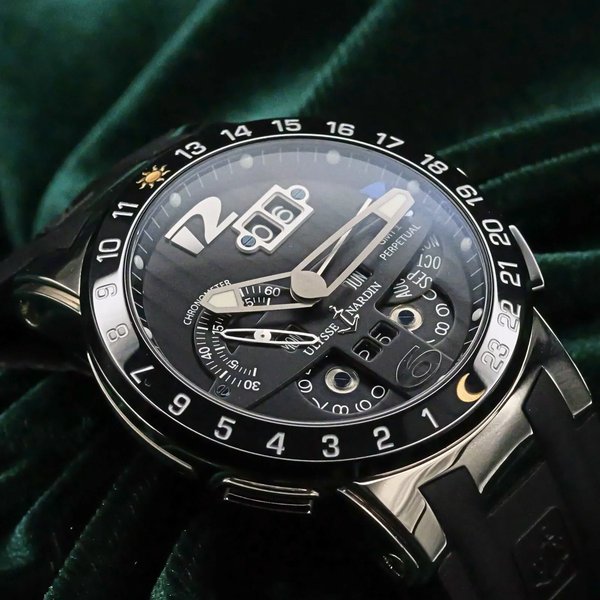 Ulysse Nardin El Toro GMT Perpetual Calendar Black White Gold MINT SET 320-00 Ref. 320.00