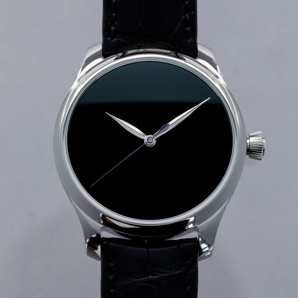 H. Moser & Cie H. Moser & Cie. Endeavour Centre Seconds Concept Vantablack 1200-1239 · 1200-1239