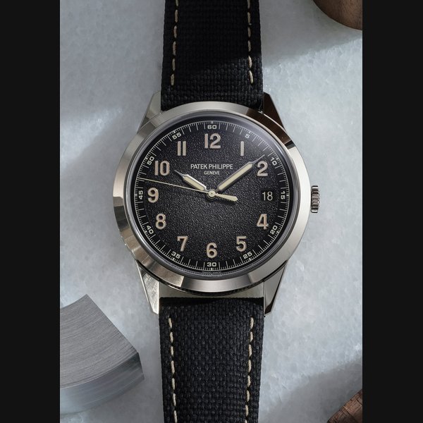 Patek Philippe Patek Philippe Ref. 5226G-001 Calatrava