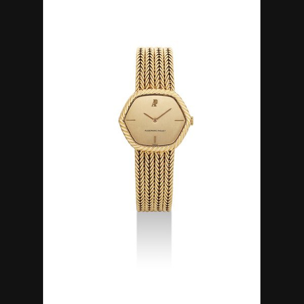 Audemars Piguet AUDEMARS PIGUET. AN 18K GOLD HEXAGONAL BRACELET WATCH SIGNED AUDEMARS PIGUET, CASE NO. B26090, CIRCA 1980