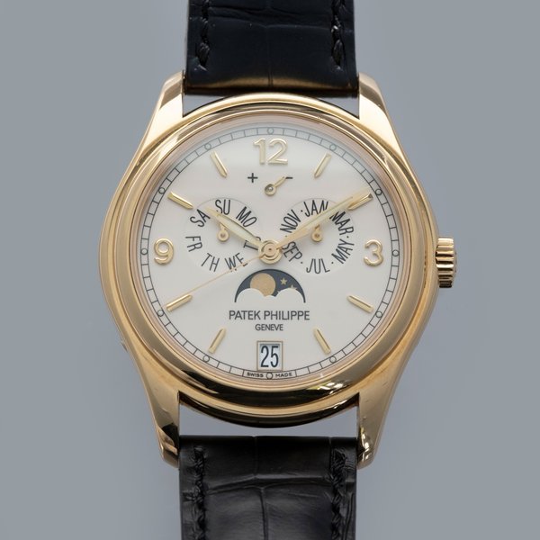 Patek Philippe Patek Philippe Annual Calendar 5146J-001 18k YG 