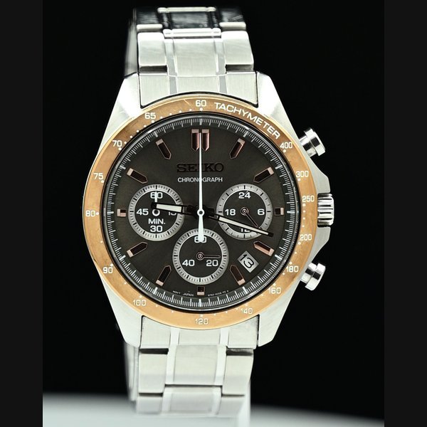 Seiko No Reserve - Seiko Spirit Chronograph 39.8MM Quartz Brown Dial Steel Bracelet (SBTR026) · SBTR026