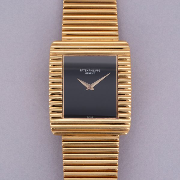Patek Philippe Patek Philippe 3733/1J Onyx Dial Integrated Ribbed Bracelet 18k YG