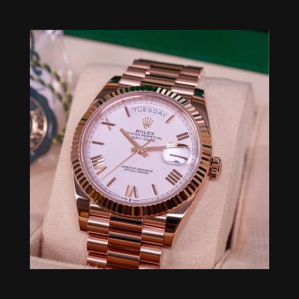 Rolex Rolex Day-Date40 USA Ready To Ship - Rose Gold Day Date White Roman Dial