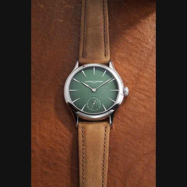 Laurent Ferrier Laurent Ferrier Ref. FBN 229.01 Classic Micro-Rotor Evergreen · FBN