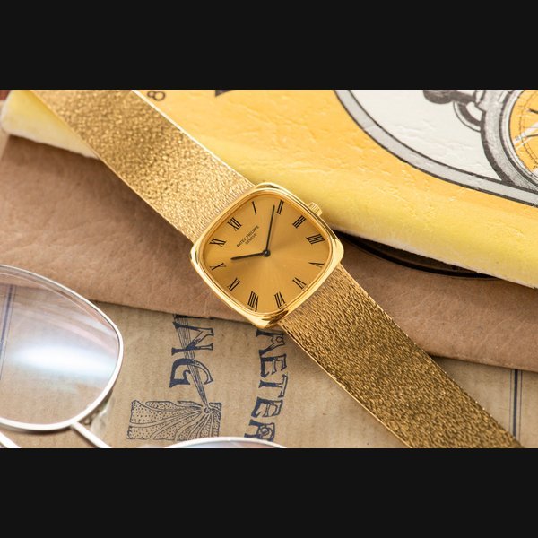 Patek Philippe Patek Philippe Yellow Gold 'Fantaisie' Dress Watch