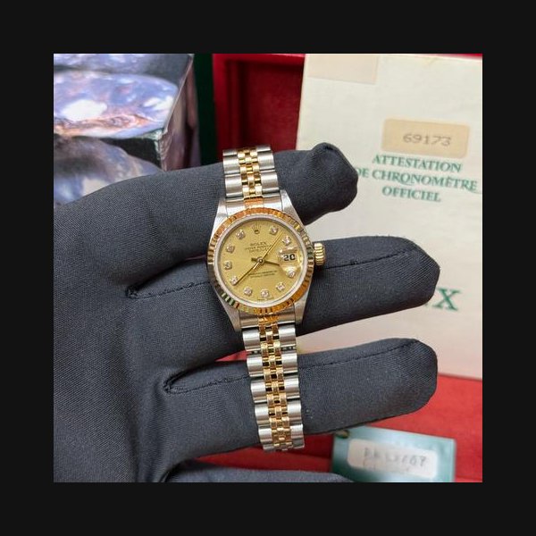Rolex Lady-DatejustOpen Date Lady-Datejust Factory Champagne Diamond Dial on Jubilee Bracelet 69173 Factory Champagne Diamond Dial Fluted Bezel Jubilee Bracelet Box & Papers