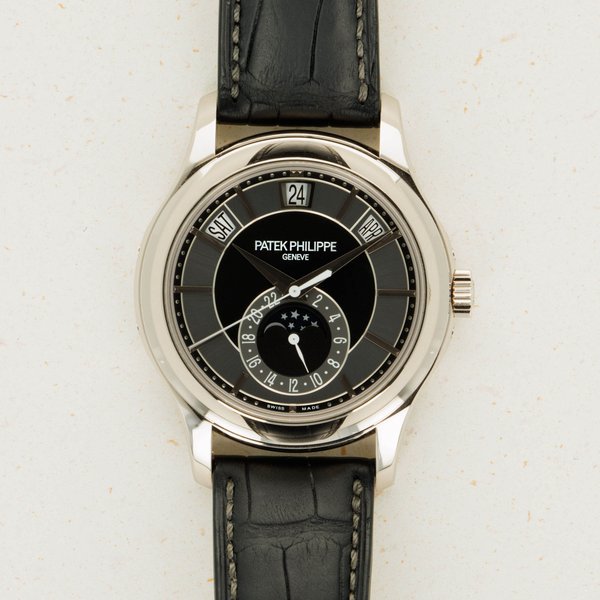 Patek Philippe Patek Philippe Annual Calendar 5205G-010