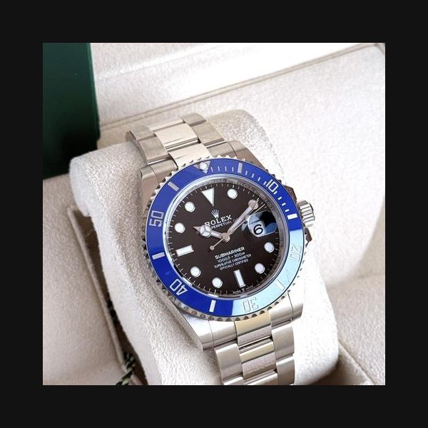 Rolex Rolex Submariner DateFull Set Box & Papers