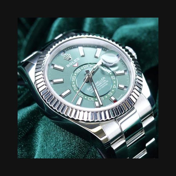 Rolex Sky-Dweller2026 NEW UNWORN Sky-Dweller Mint Green Fluted Bezel 18k White Gold Oyster Steel 336934