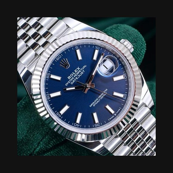 Rolex DatejustMINT COMPLETE SET Datejust 41mm Blue Dial 18k White Gold Fluted Bezel Jubilee Steel 126334