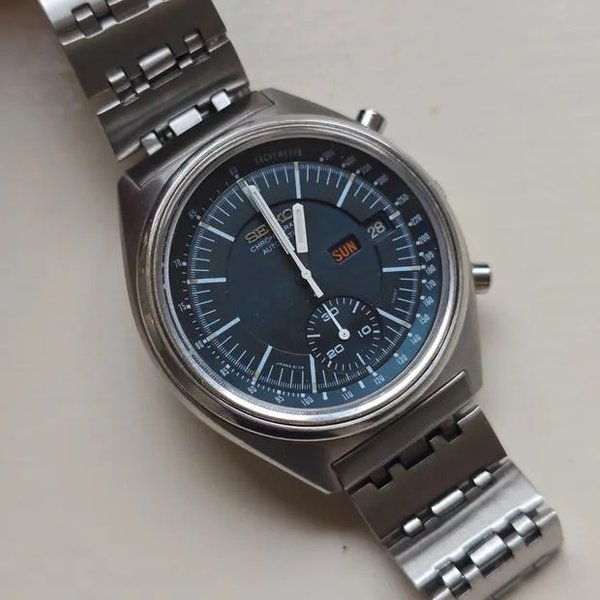 Seiko Chronograph
6139-7070 good condition