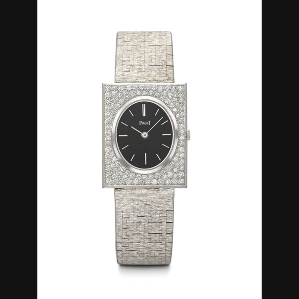 PIAGET. A RARE AND ELEGANT 18K WHITE GOLD AND DIAMOND-SET WRISTWATCH REF. 918 A6, MOVEMENT NO. 690'049, CASE NO. 158'323, MANUFACTURED IN 1968