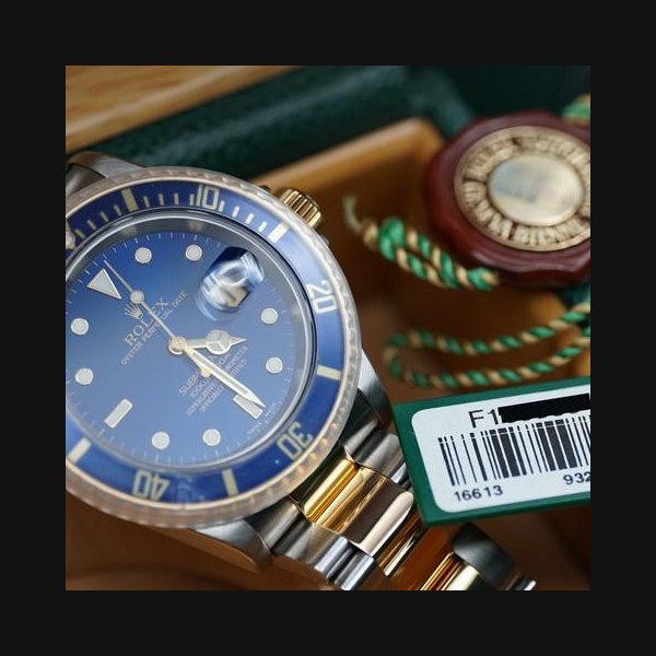 Rolex Rolex Submariner Date"Bluesy" - no holes - 2004 - full set