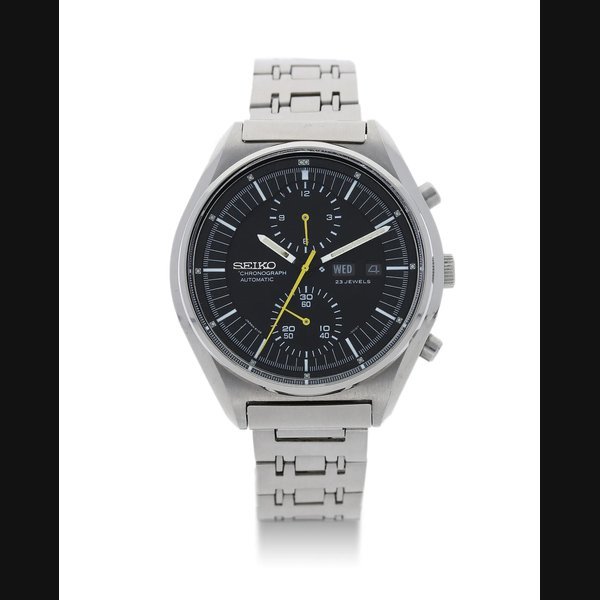 Seiko Seiko. A Stainless Steel "Jumbo" Chronograph Bracelet Watch with Date and Day in English and Japanese · 6138-3000