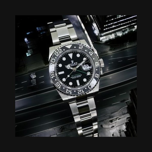 Rolex GMT-Master II“Bruce Wayne” 40mm Complete Set Ref. 126710GRNR