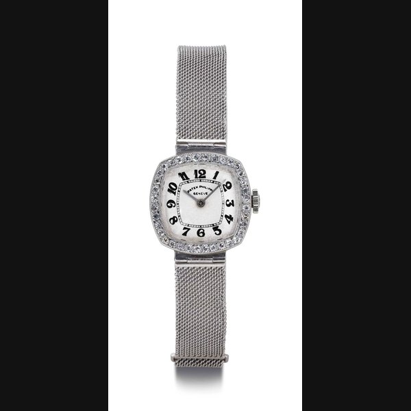 PATEK PHILIPPE. A LADY'S PLATINUM WRISTWATCH SIGNED PATEK PHILIPPE, MOVEMENT NO. 857079, CASE NO. 600440, MANUFACTURED IN 1960