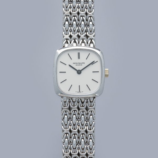 Patek Philippe Patek Philippe 4459/1 Integrated Bracelet Silver Dial 18k WG