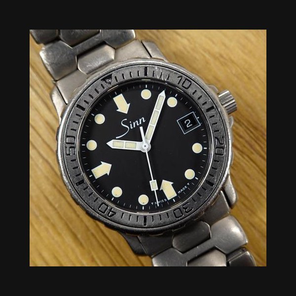 Sinn Sinn8827.Ti 36 mm TITAN Diver Tritium Reintitan BOX 8827 vintage Wabenband