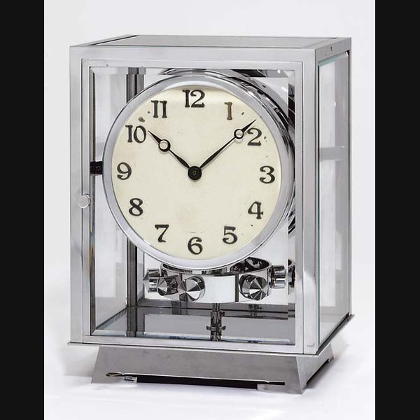 A FRENCH CHROME-PLATED MODEL RB1 ATMOS TIMEPIECE J.L. REUTTER,NO. 4897. CIRCA 1935
