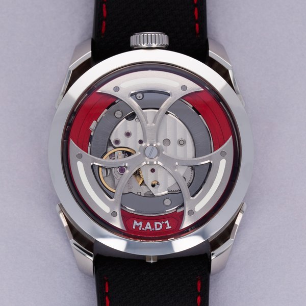 MAD M.A.D. Editions M.A.D. 1 Red · Edition 1 Red