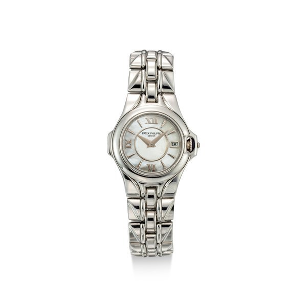Patek Philippe Sculpture, Reference 4891/1 | A stainless steel bracelet watch with date and mother-of-pearl dial, Circa 2000 | 百達翡麗 Sculpture 型號4891/1 | 精鋼鏈帶腕錶，備日期顯示及珠母貝錶盤，約2000年製 · 4891/1