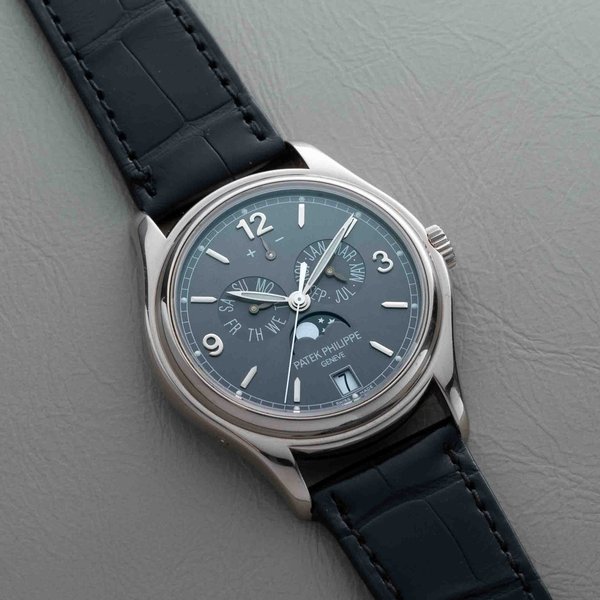 Patek Philippe Patek Philippe Annual Calendar Moonphase, Price & Market Data