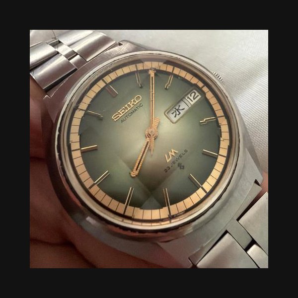 Seiko Lord MaticVintage Seiko JDM Automatic – Green Sunburst Dial Ref. 5606-7270