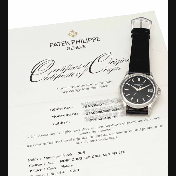 Patek Philippe. A Fine and Attractive Platinum Automatic Wristwatch with Date and Center Seconds SIGNED PATEK PHILIPPE, GENEVE, REF. 5107P, MOVEMENT NO. 3'250'005, CASE NO. 4'295'634, MANUFACTURED IN 2007