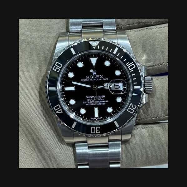 Rolex Rolex Submariner Date40mm Stainless Steel Black Dial 116610LN Box and Papers
