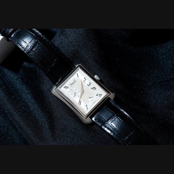 Piaget Black Tie Emperador Coussin Automatique Ref. 18900
