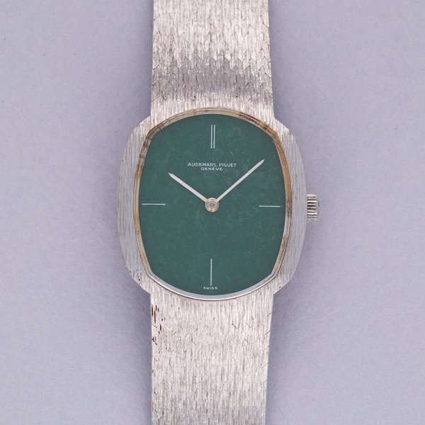 Audemars Piguet Audemars Piguet Integrated Bracelet Manual Wind Jadeite Dial 18k WG · N/A