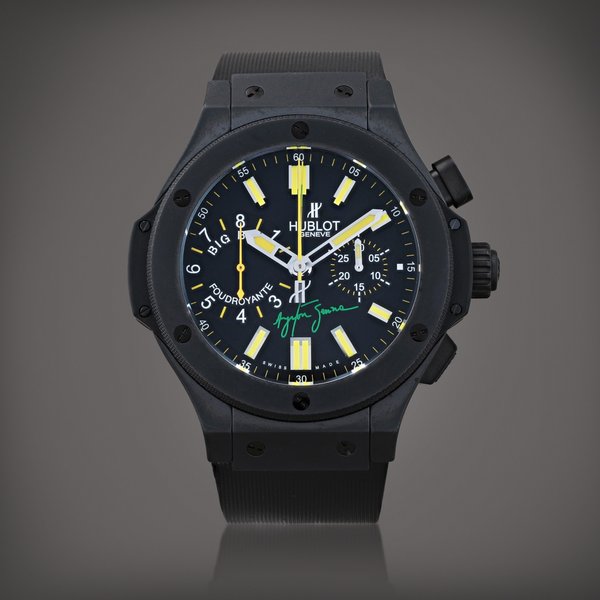 Hublot Big Bang, Ayrton Senna Foudroyante limited edition, reference 315.CI.1129.RX.AES09    Montre bracelet chronographe à rattrapante foudroyante en acier, kevlar et céramique |  Stainless steel, kevlar and ceramic split-second foudroyante chronograph wristwatch    Vers 2009 |  Circa 2009