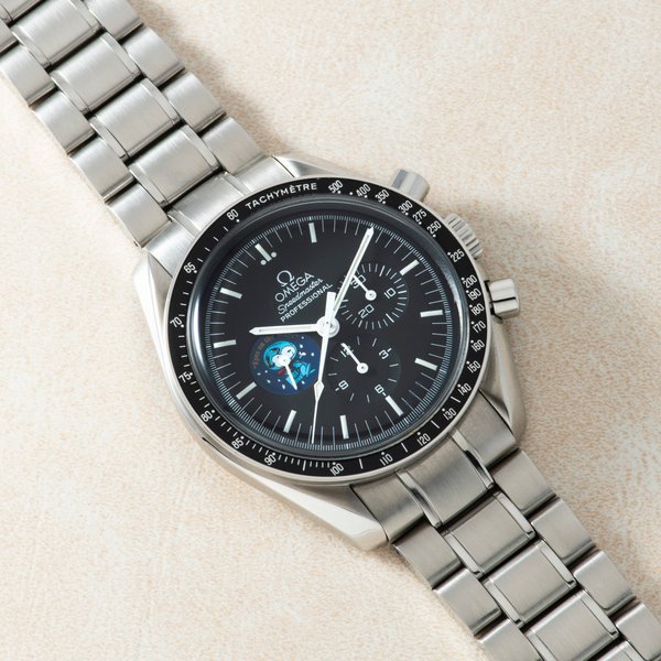 Omega Omega Speedmaster Professional 'Snoopy'