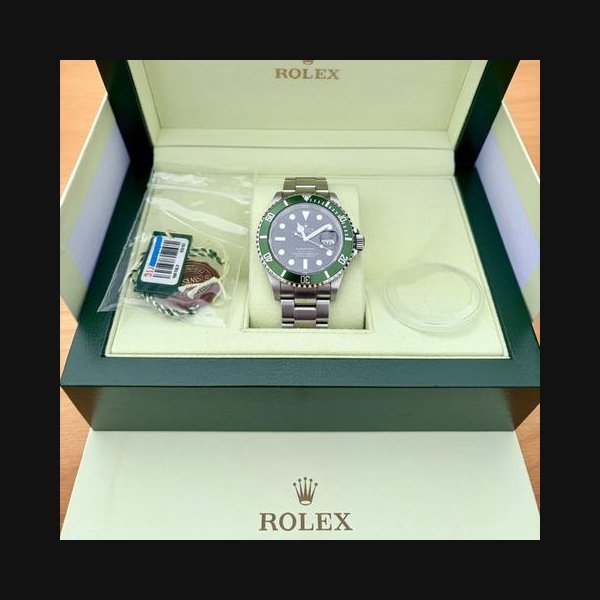 Rolex Rolex Submariner Date"Kermit" 50th Anniversary Kermit Maxi Dial - Ref. 16610LV - COMPLETE