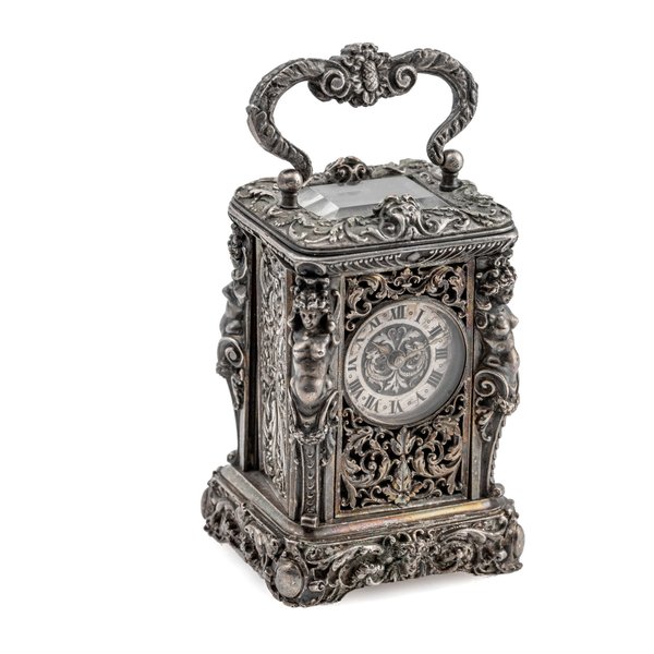 Unsigned Travel Table Clock