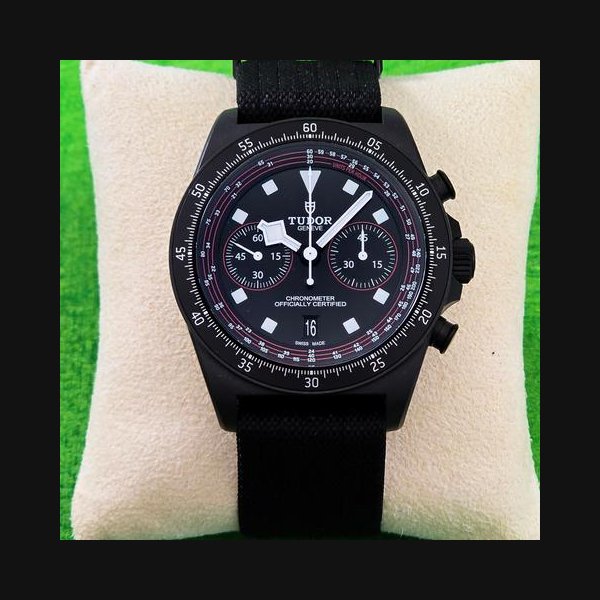Tudor PelagosFXD Chrono 'Cycling Edition' - Black dial Ref 25827KN - Like New Complete 11/2024 Ref. M25827KN-0001