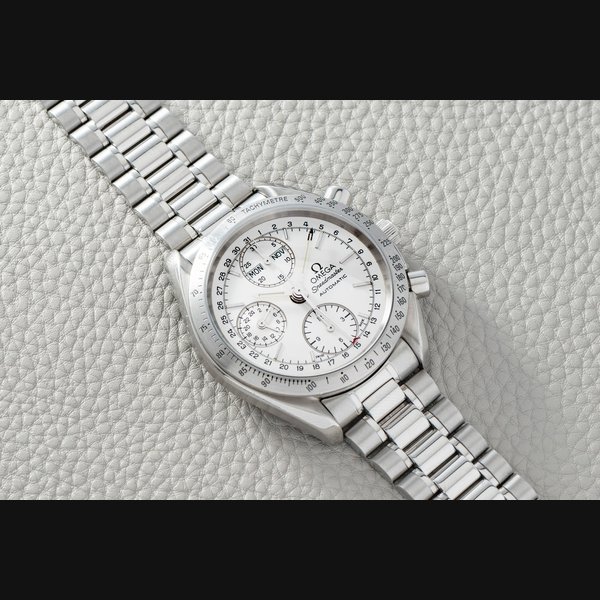 Omega Omega Speedmaster Triple Calendar