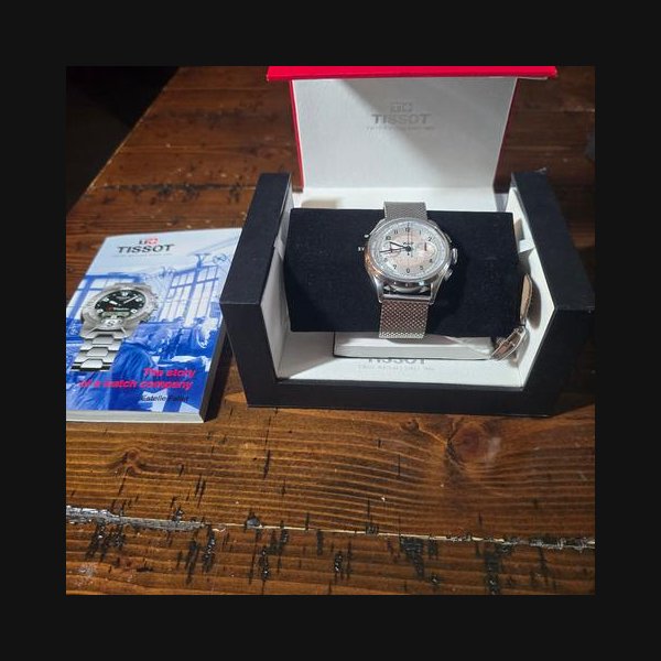 Tissot HeritageT142.462.16.032.00 Telemeter 1938 Watch Tissot Box and extra mesh band. Original leather strap included Ref. T1424621603200